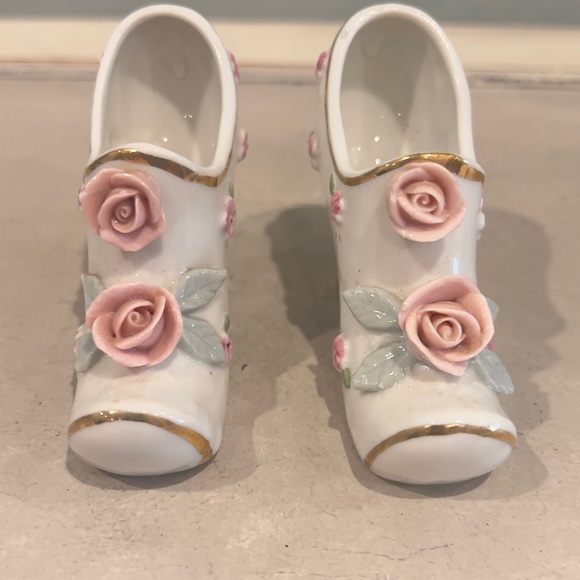 VINTAGE BONE  CHINA ROSE SHOES TRINKETS DECOR FEMININE DANITY - Picture 2 of 8